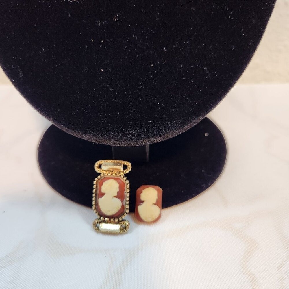 Vintage Cameo Jewelry 3 Pieces Brooch Earrings Retro‎ Faux Pearls